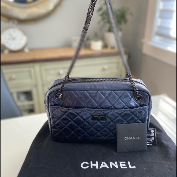 Chanel Reissue Camera Handbag - Picture 3 of 15